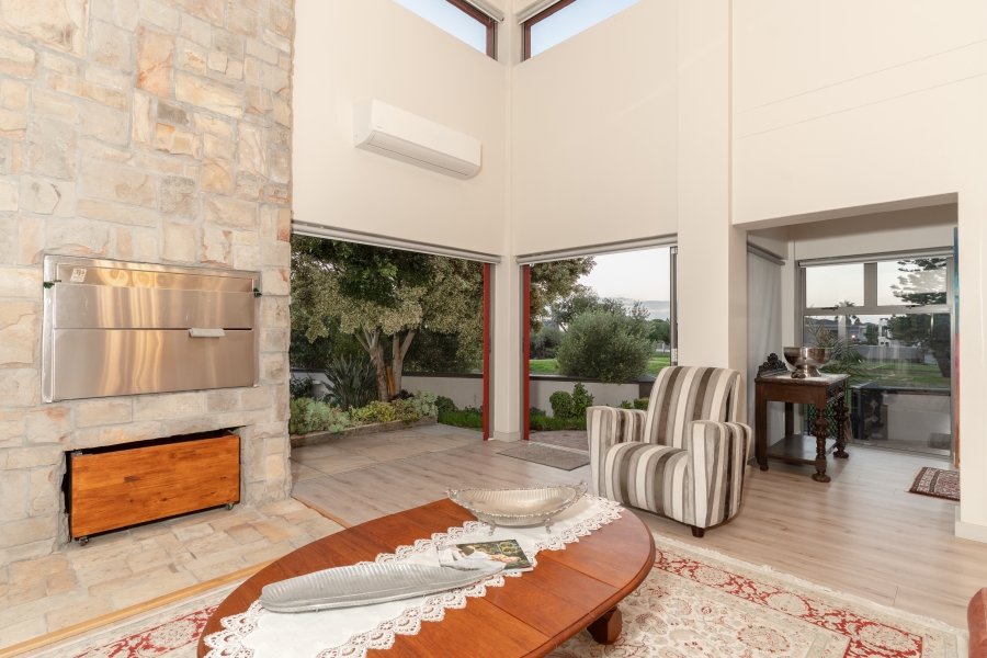 5 Bedroom Property for Sale in Greenways Golf Estate Western Cape
